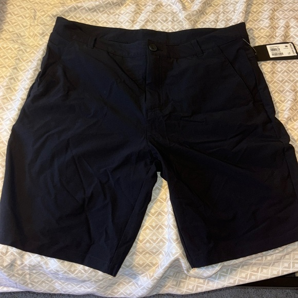 Oakley Take Pro Short 3.0. Color Black. Size 36 Regular fit - Picture 3 of 5